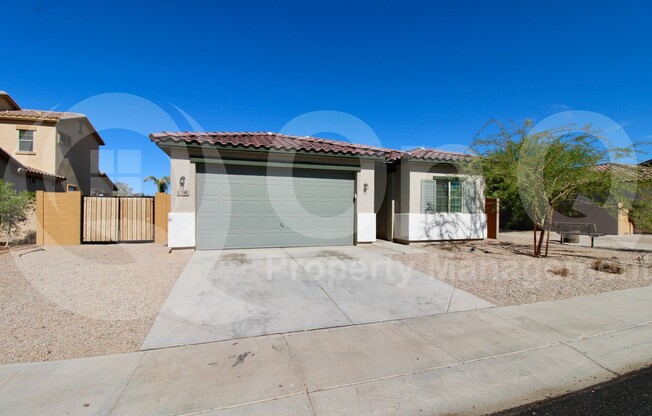 744 E DIAMOND DR
