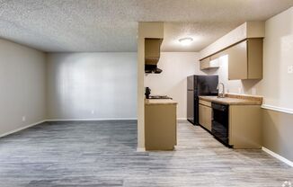 Studio, 1 bath, 550 sqft, $560, Unit 3-P