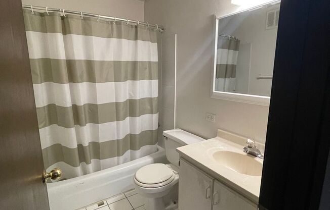 1 bed, 1 bath, $1,225, Unit 208