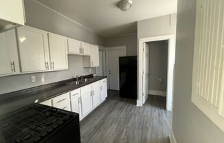 2 beds, 1.5 baths, $1,295