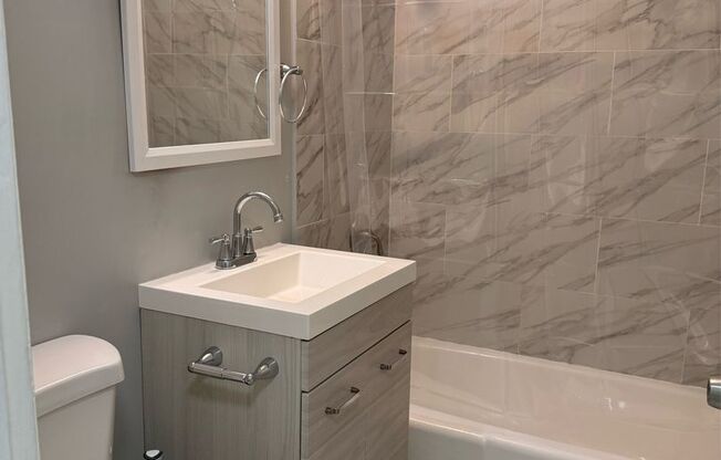 2 beds, 1 bath, 900 sqft, $1,550, Unit C8