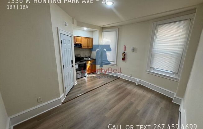 1336 W HUNTING PARK AVE