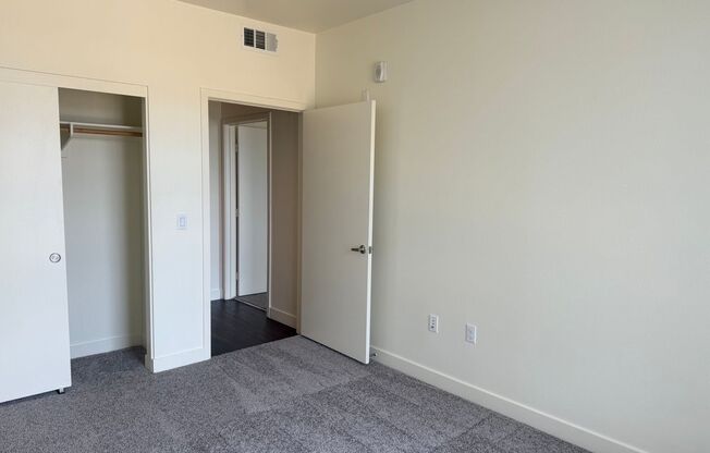 2 beds, 2 baths, 890 sqft, $2,600, Unit 324