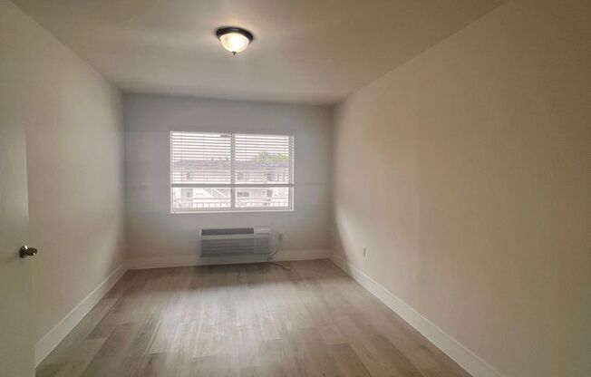 1 bed, 1 bath, 568 sqft, $2,100, Unit 11- Unit 08