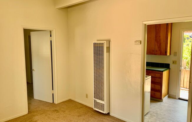 1 bed, 1 bath, $1,695, Unit D