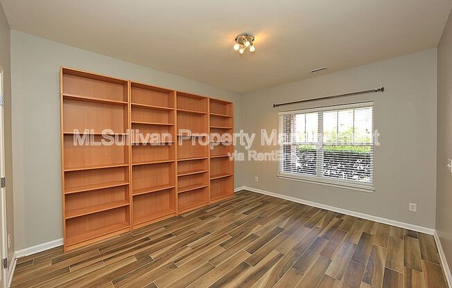 338 KINELLAN LN