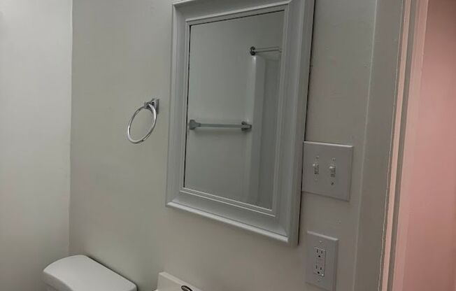 1 bed, 1 bath, 570 sqft, $1,275, Unit AO346