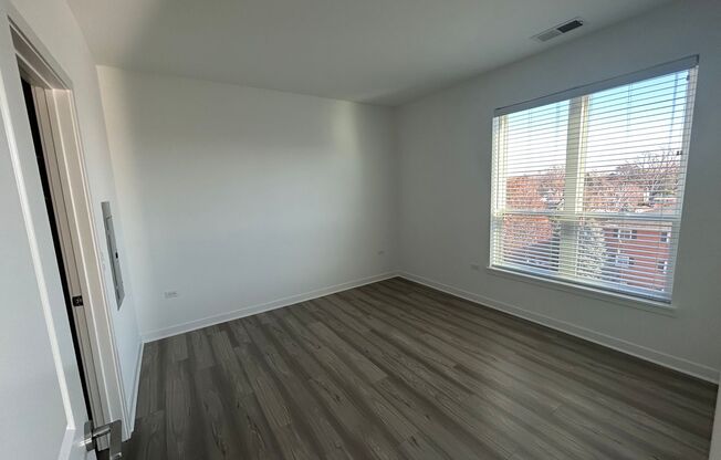 3 beds, 2 baths, 1,353 sqft, $3,665, Unit 402