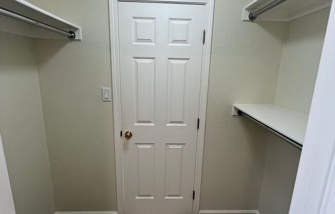 Studio, 1 bath, 380 sqft, $2,025, Unit 777-259