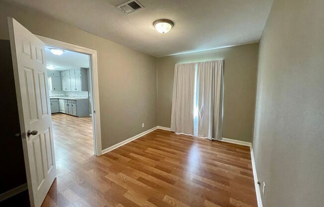 3 beds, 1 bath, $1,300