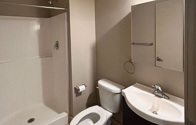 2 beds, 2 baths, 1,073 sqft, $1,750, Unit Apt. 211