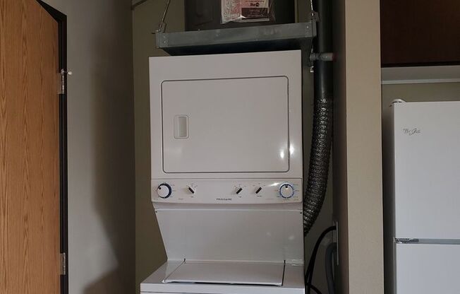Studio, 1 bath, 460 sqft, $1,250, Unit 2-104W