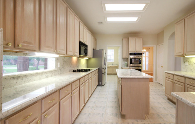 18811 CYPRESS CHATEAU DR