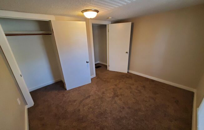 3 beds, 1 bath, $1,225