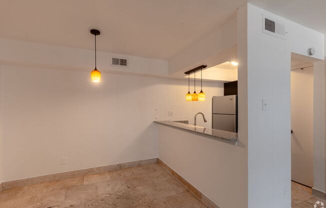 2 beds, 2 baths, 838 sqft, $1,370, Unit 1002