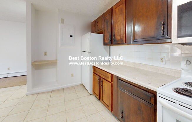 1123 REVERE BCH PKWY