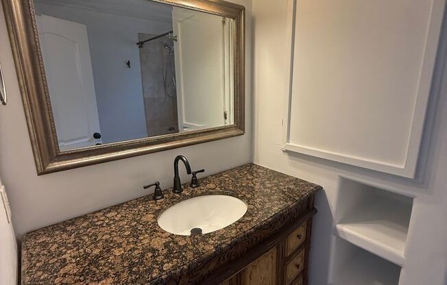 2 beds, 1 bath, $2,850