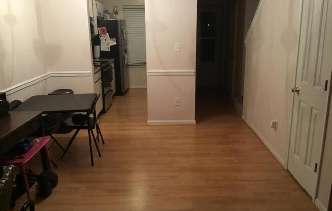 22 TERRI SUE CT