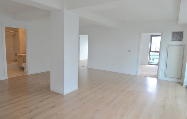 2 beds, 2 baths, 1,059 sqft, $5,675, Unit 1029