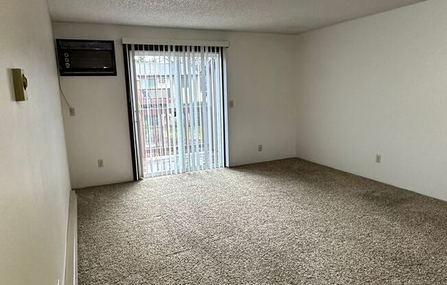 1 bed, 1 bath, 600 sqft, $995, Unit 14