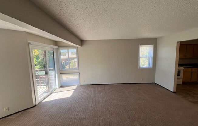 2 beds, 1 bath, $1,045, Unit 2623IZE