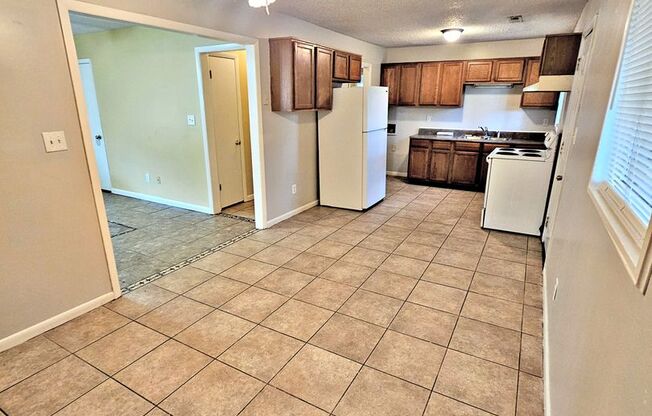 HOUSE FOR RENT - DECATUR SW