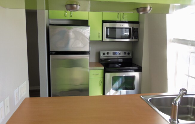 Courtyard Condo located between South 1st & South Congress