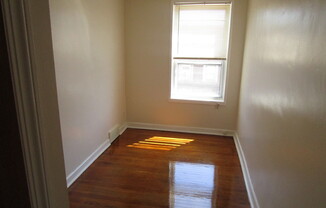 3 beds, 1 bath, $1,450