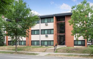 3135 Dupont
