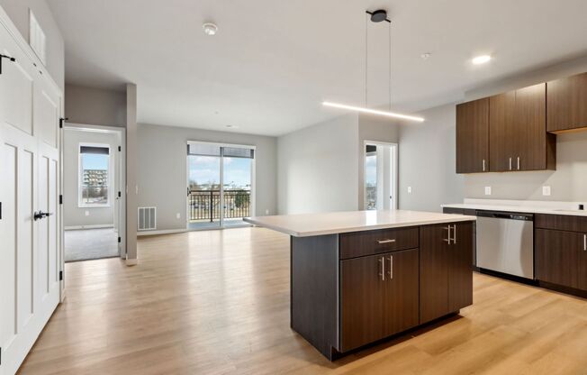 2 beds, 2 baths, 1,140 sqft, $2,255, Unit 5604-124