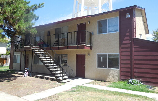 Sweet 2 bed near Golden Valley High School