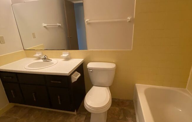 1 bed, 1 bath, 780 sqft, $918, Unit 05 - 510