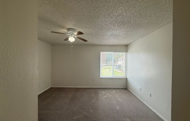 2 beds, 1.5 baths, $1,400