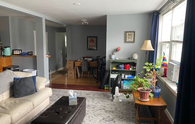 1 bed, 1 bath, $1,675, Unit Apt A