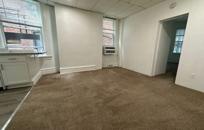 1 bed, 1 bath, $1,125, Unit 4