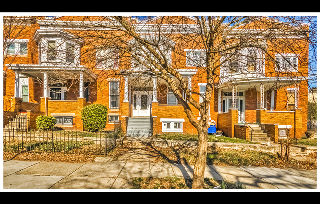 810 Brooks Lane