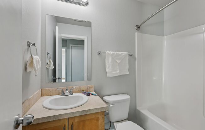 2 beds, 2 baths, 951 sqft, $1,795, Unit 901-2F