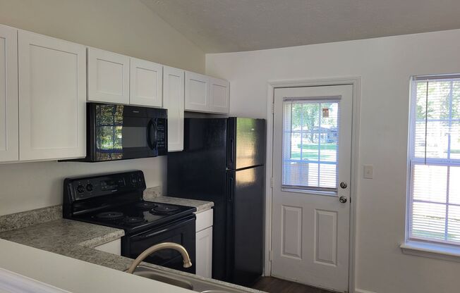 3 beds, 2 baths, 1,244 sqft, $1,675, Unit 01 - 7814
