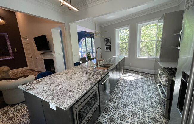 3 beds, 3 baths, $4,195, Unit Unit # 5