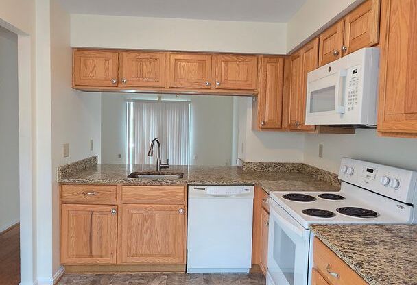 Great Arlington Location with Garage!