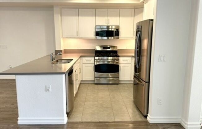 2 beds, 2 baths, 1,330 sqft, $3,975, Unit 436