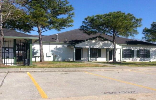 Shadow Bay Apartments