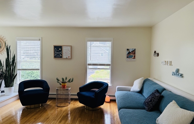 43 FAIRLANE RD