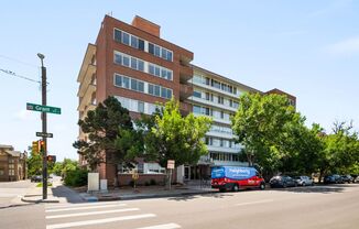 Roomy Studio With Views Of The Capitol