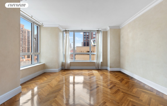 351 E 51 ST