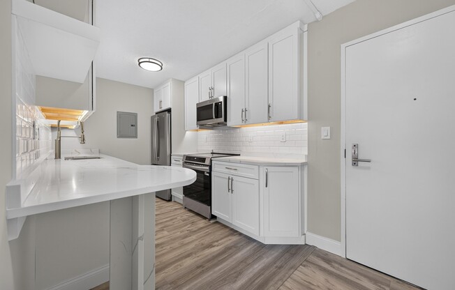 2 beds, 1 bath, 890 sqft, $3,500, Unit 308