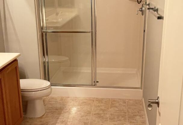 2 beds, 2 baths, $1,675, Unit # 1013