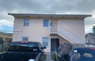 4782 NW FLAGLER TER
