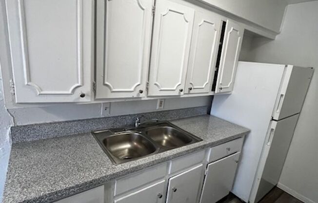 1 bed, 1 bath, 800 sqft, $1,250, Unit 126