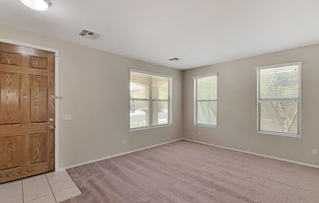 Be the first to live on the new carpet!  Great Goodyear location!